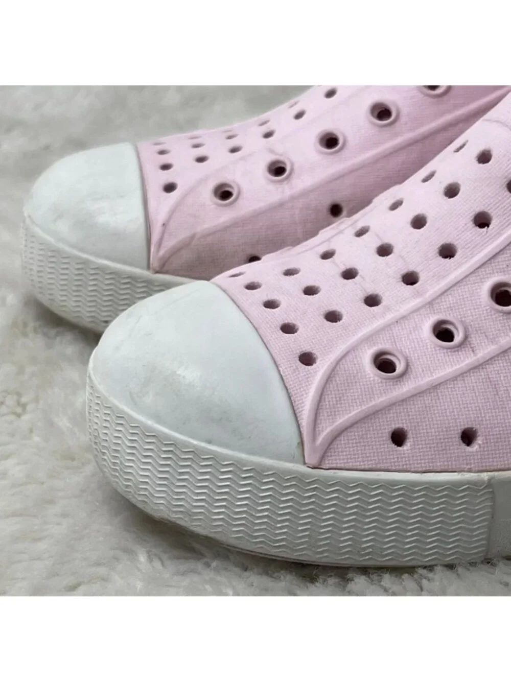 Native Shoes Jefferson Kids Size J3 Pink Slip Washable Sneakers Loafers